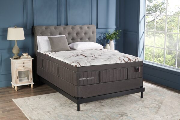 Stearns & Foster Founders Collection Cardiff City Eurotop Queen Mattress | Matelas à Euro-plateau Cardiff City collection Founders de Stearns & Foster pour grand lit | CRDCTYQM - Image 5