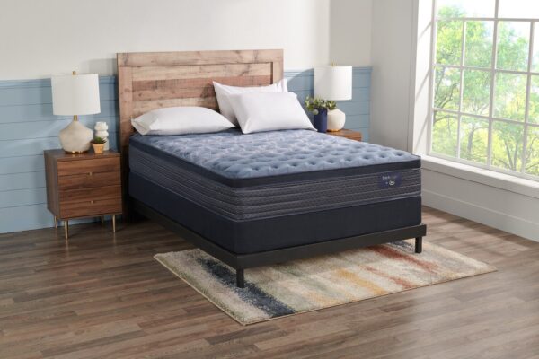 Serta Back Logic 2.0 Eurotop Firm Queen Mattress | Matelas ferme à Euro-plateau Back Logic 2.0 de Serta pour grand lit - Image 4