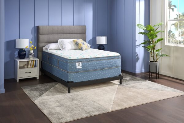 Sealy Posturepedic® Luxury Crown Jewel® Resort Mykonos Eurotop Queen Mattress | Matelas à Euro-plateau Mykonos Resort Luxury Posturepedic Crown Jewel de Sealy pour grand lit - Image 4