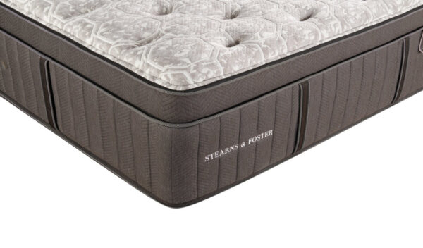 Stearns & Foster Founders Collection Derby County Eurotop Queen Mattress | Matelas à Euro-plateau Derby County collection Founders de Stearns & Foster pour grand lit | DERBYCQM